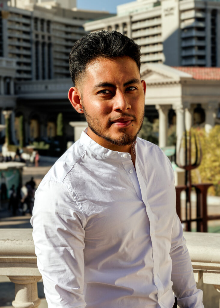 Sharp Outdoor Portrait in Natural Light